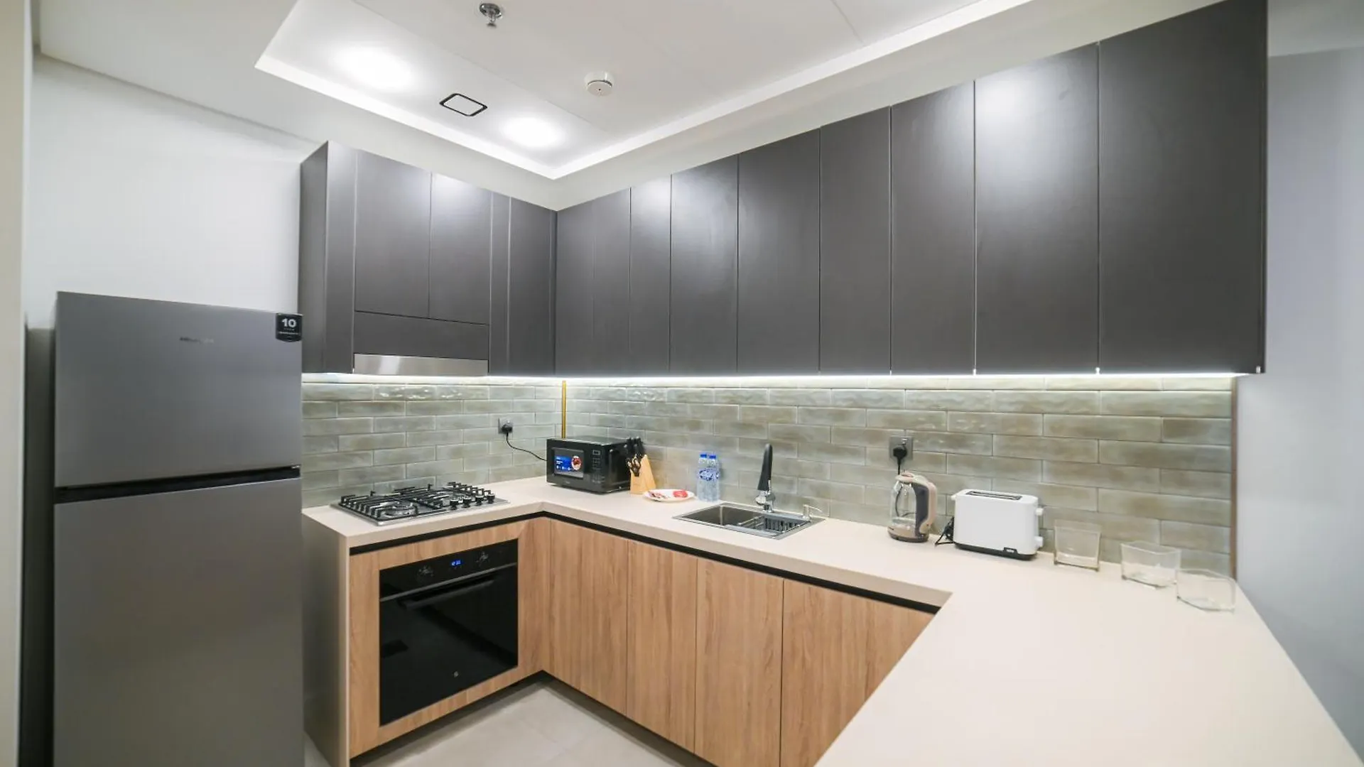 01 Diamond 2Br Apt Dubai Apartment