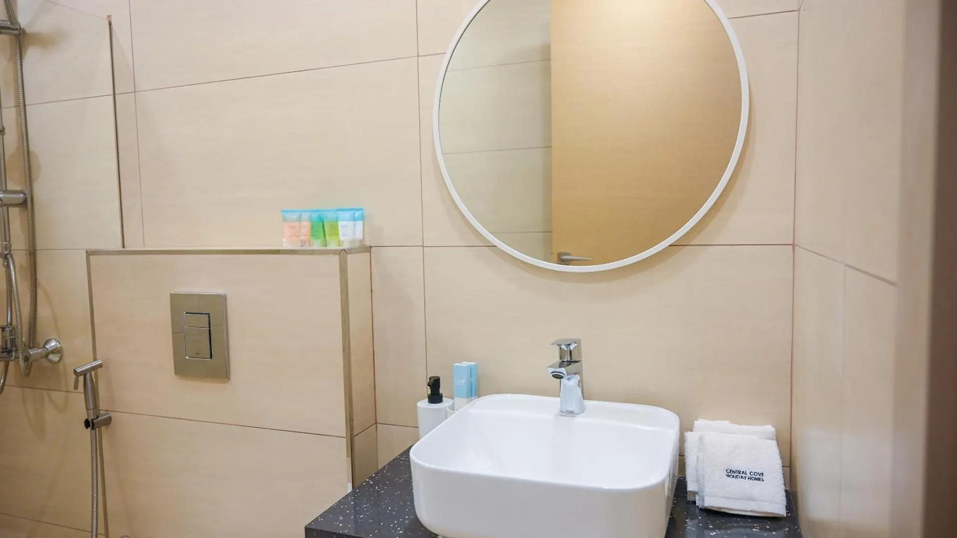 01 Diamond 2Br Apt Dubai Apartment